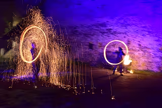 Ohňová show Pa-Li-Tchi